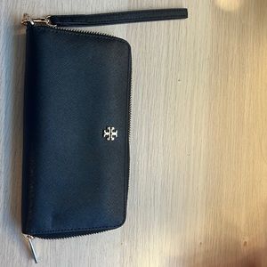 Tory Burch wallet